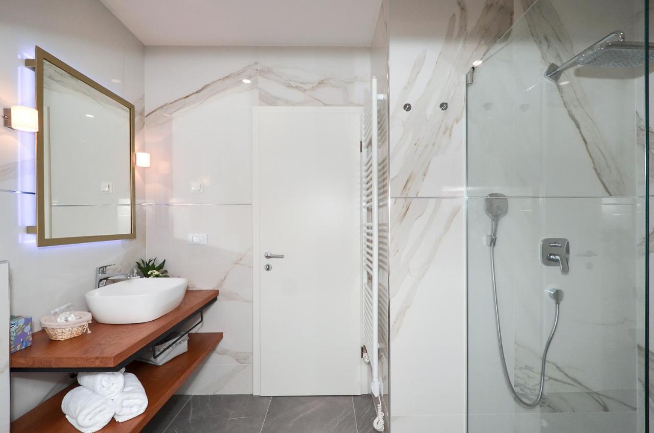 Rooms Valery Split Exterior foto